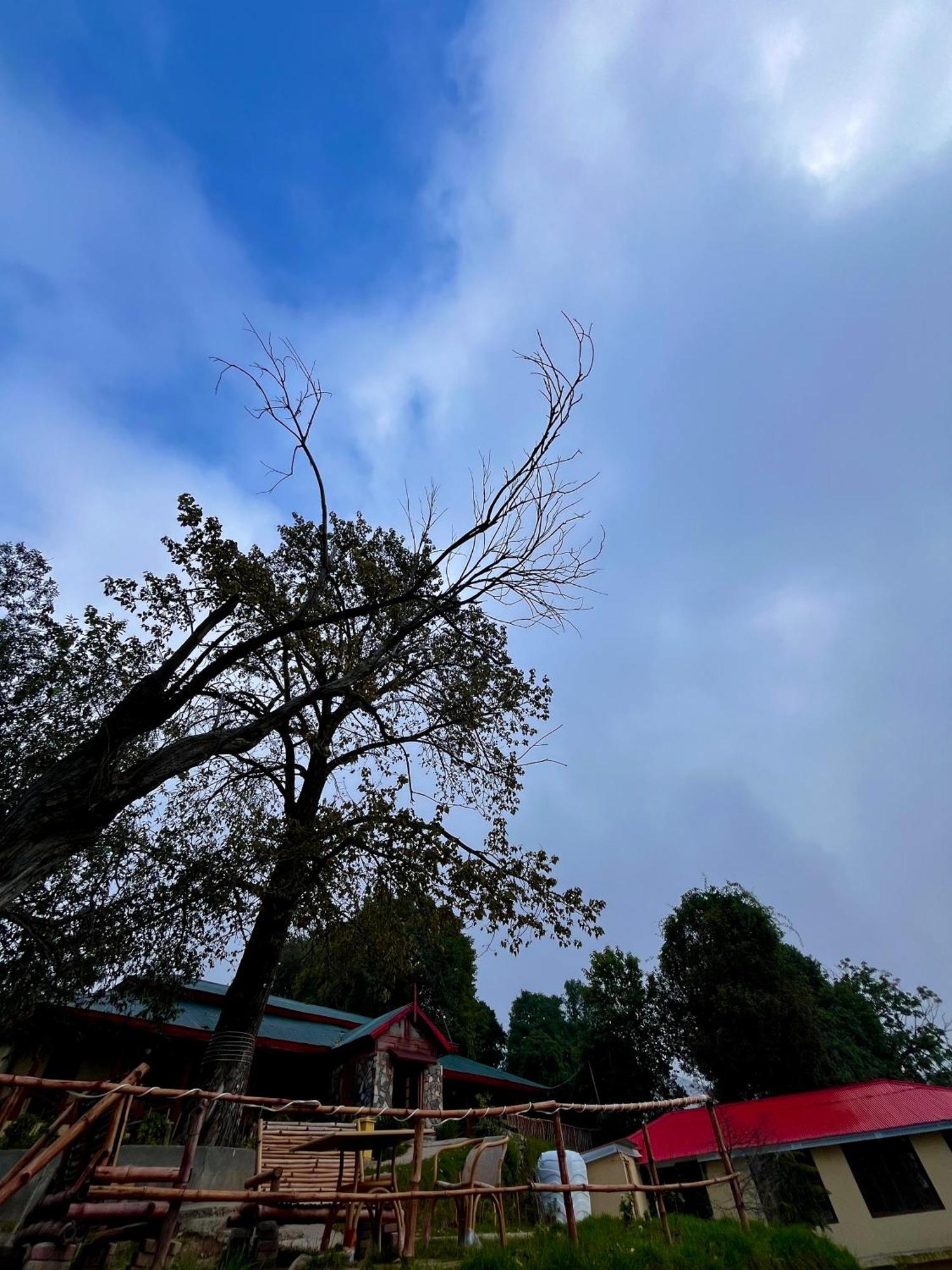 Misty Peaks Resort Murree Exterior foto